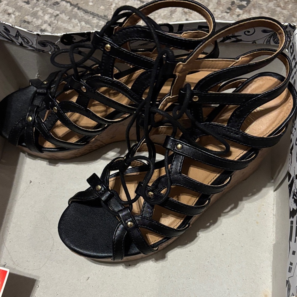 Women's Black Strappy Sandals